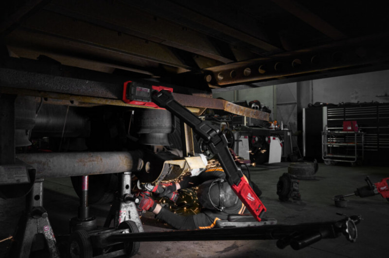 Прожектор на магніті 2500люмен M18 ABL-0 MILWAUKEE-4933498147