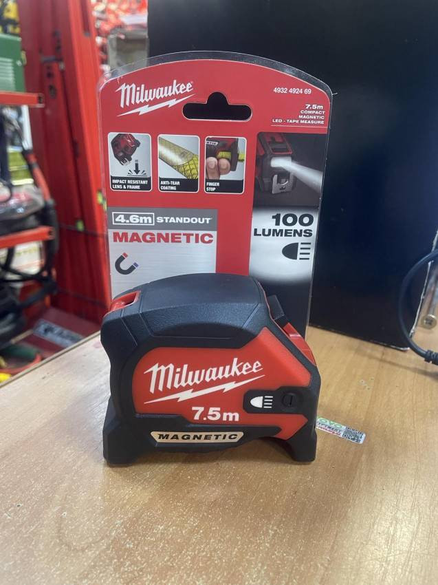 Рулетка MILWAUKEE с подсветкой 7.5 метров LED магнитная-4932492469