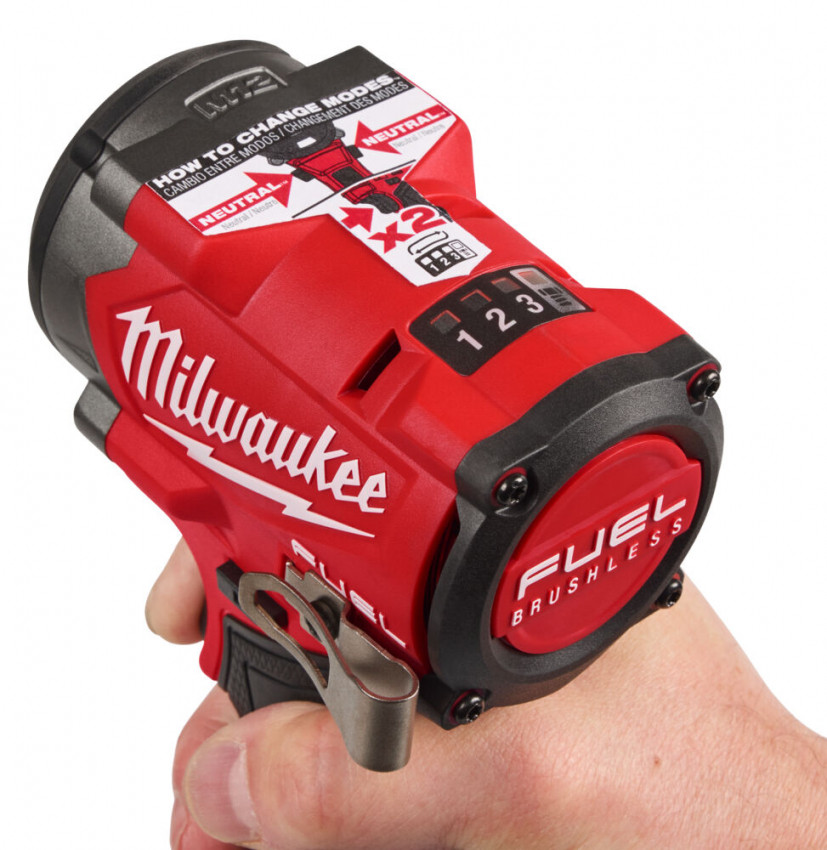 Гайковерт акумуляторний 3/8'' MILWAUKEE з кільцем M12 FCIWF38G3-502X, 745Нм (зарядний пристрій, 2 акум. Х 5Аг, HDкейс)-4933493452