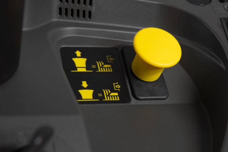 Трактор садовий бензиновий STIGA Estate6102HW2-Estate6102HW2