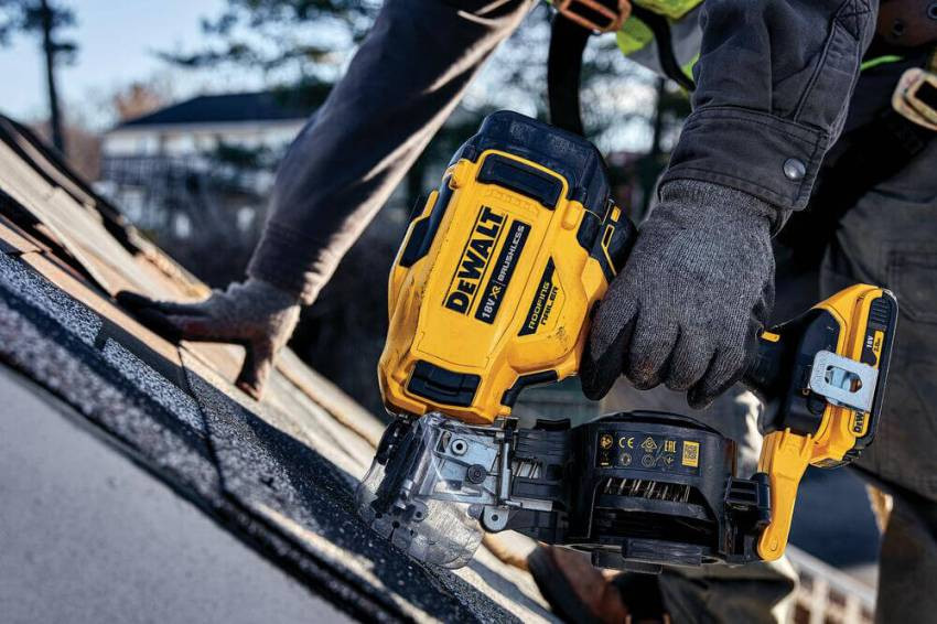 Пістолет гвоздезабивний акумуляторний безщітковий DeWALT DCN45RND2-DCN45RND2