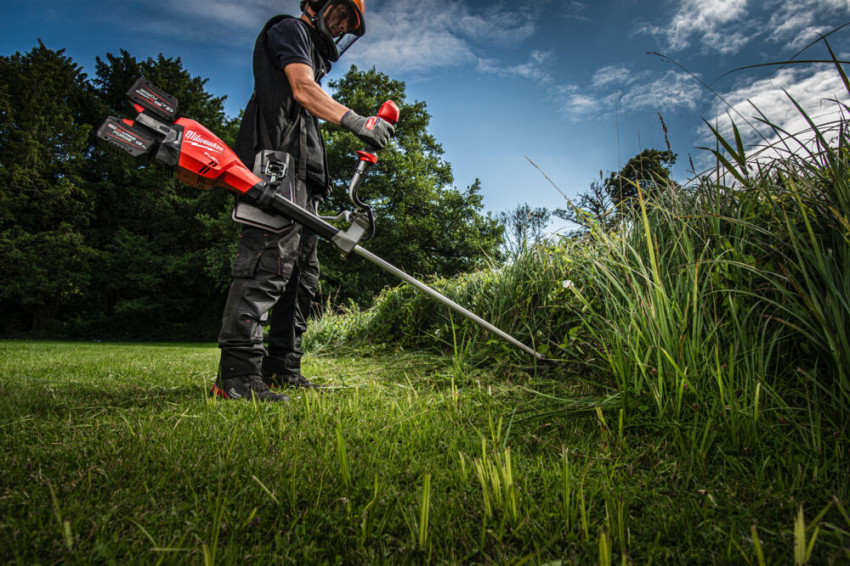 Тример акумуляторний безщiтковий MILWAUKEE M18 F2BCU-0 (каркас)-4933480859