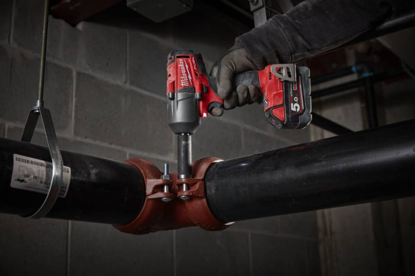 Гайкокрут акумуляторний 1/2" MILWAUKEE, M18 FMTIWP12-502X, 610Нм (зарядний пристрій, 2 акум.Х 5Ач, HDкейс)-4933459183