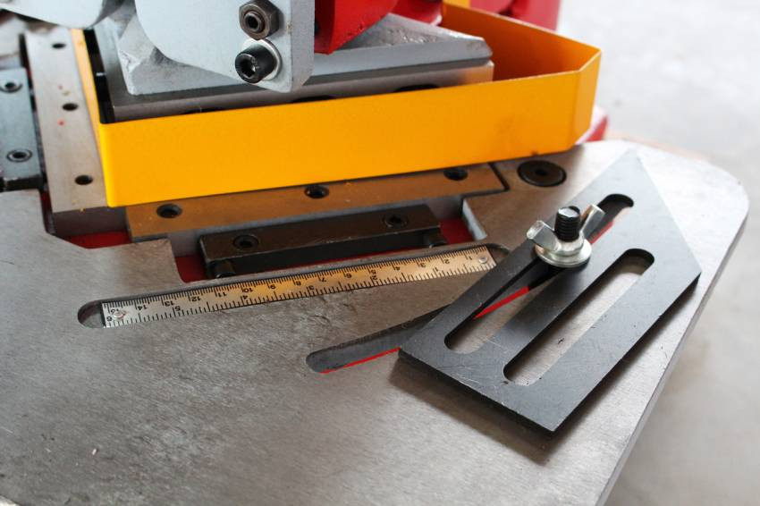 Вирубний прес Holzmann ESM 4-ESM4