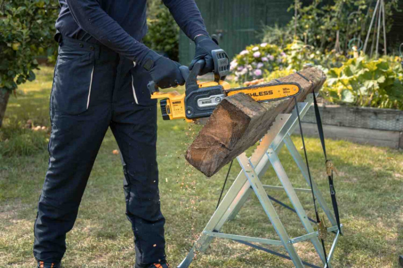 Пила ланцюгова акумуляторна безщіткова DeWALT DCMCS565P1-DCMCS565P1