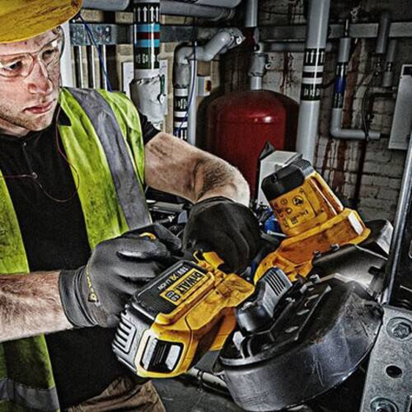 Пила стрічкова акумуляторна DeWALT DCS371N-DCS371N