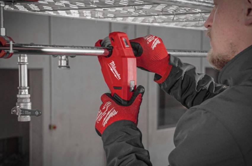 Акумуляторний труборіз по нержавіючій сталі MILWAUKEE M12PCSS-202C-4933479242