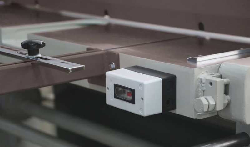 Гільйотинні ножиці Ckemsa EMGA 1320×2,5 мм-EMGA 1320×2,5 мм