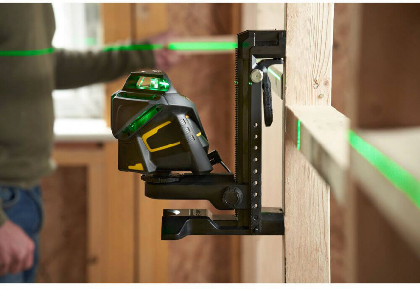 Рівень лазерний FatMax®MultilineGreen трипроменевий площинний самовирівнюючий, чемодан STANLEY FMHT1-77356-FMHT1-77356