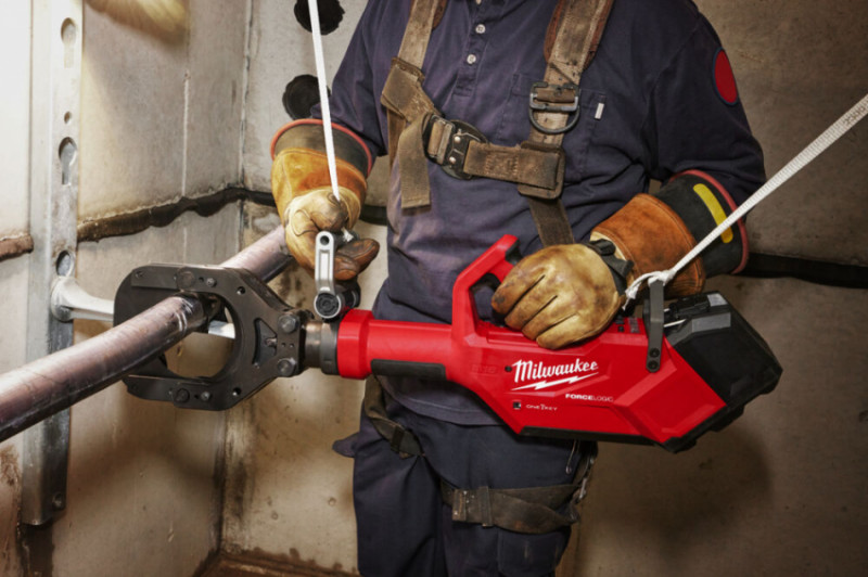 Кабелеріз гідравлічний акумуляторний MILWAUKEE M18 HSFC125R-802C (+зар.пр., 2акум.Х8Аг, кейс) FORGE™-4933499331