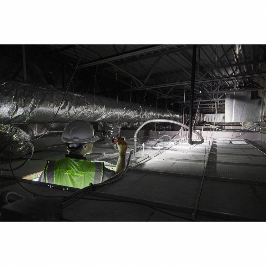Ліхтар світлодіодний акумуляторний компактний MILWAUKEE, L4 TMLED-201-4933478114