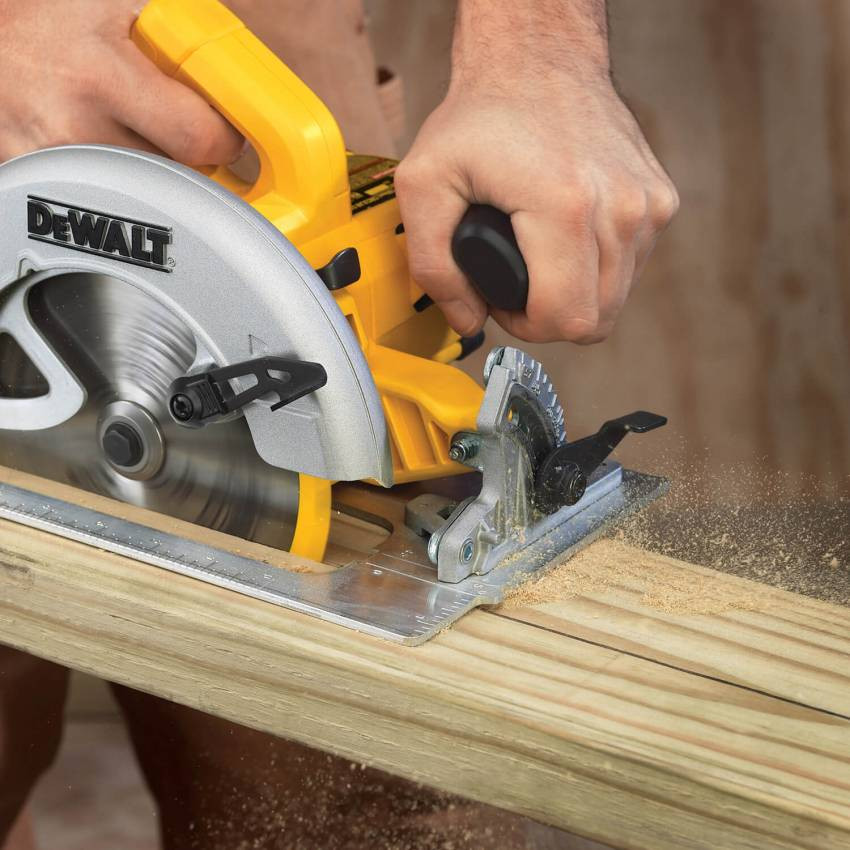 Пила дискова мережева DeWALT DWE575K-DWE575K