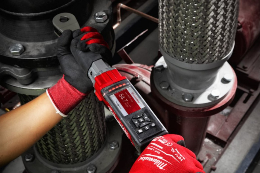 Акумуляторний електронний динамометричний ключ 1/2'' M12ONEFTR12-201C FUEL MILWAUKEE (203,4 Нм)-4933464970