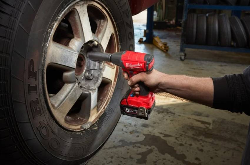 Ударний гайковерт (300 Нм) Н MILWAUKEE 1/2\" M18 FUEL ONEIWF12-0 ONE-KEY з фрикц. кільцем 4933451153-4933451153