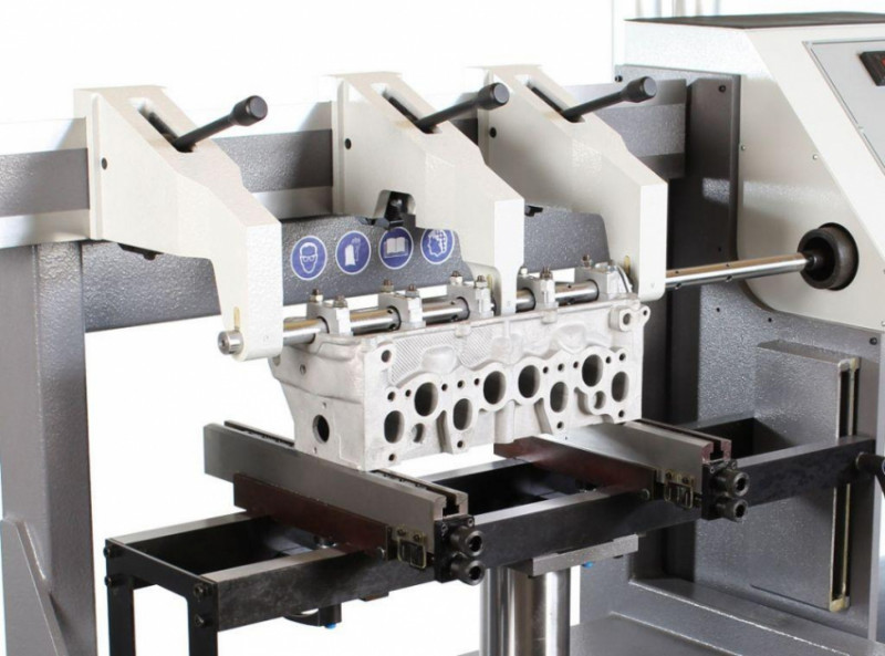 Горизонтально-розточувальний верстат для розточування підшипників головок та блоків циліндрів CARMEC HBM 810-HBM 810