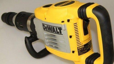 Відбійний молоток DeWalt, SDS-MAX, 1500Bт, 17.9Дж, антивібрація, 10,6 кг, валіза.