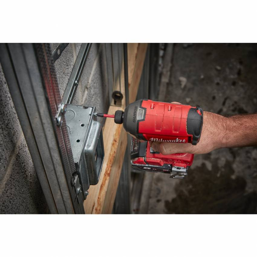 Імпульсний ударний акумуляторний шуруповерт 1/4" HEX MILWAUKEE, M18 FQID-0X, 50Нм, HDкейс-4933459187