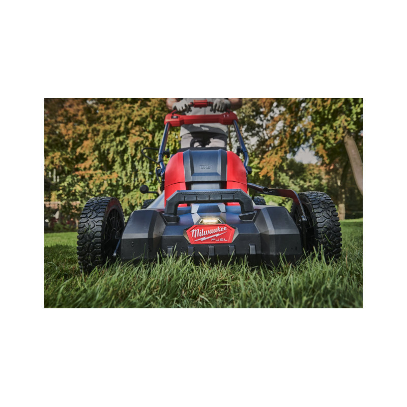 Газонокосарка акумуляторна безщіткова самохідна MILWAUKEE, M18 F2LM46-802 (2х18В), 46см (зарядний пристрій M18 DBSC, 2 акумулято-4933499215