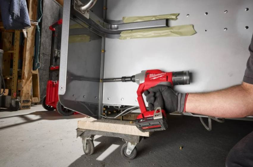 Заклепочник акумуляторний Milwaukee M18 ONEFPLT-0X (4933478637) (без АКБ та ЗП)-4933478637