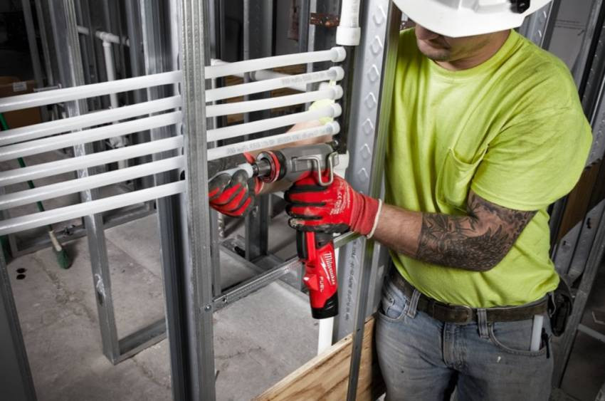 Розширювальний субкомпактний інструмент UPONOR® для системи Q&E MILWAUKEE M12 FPXP-I06202C 493347202-4933472021
