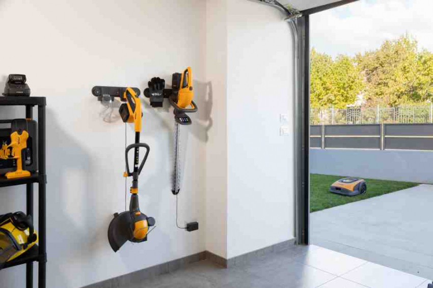 Кущоріз акумуляторний STIGA HT300eKit-HT300eKit