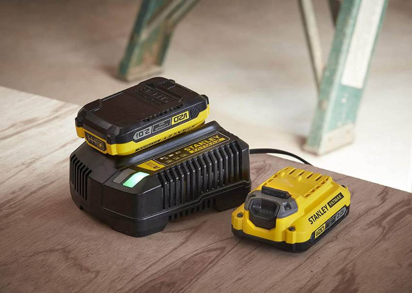 Гайковерт ударний акумуляторний STANLEY FATMAX SFMCF810D2K-SFMCF810D2K