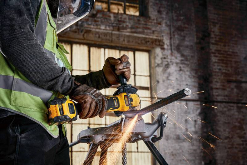 Шлифмашина угловая - болгарка аккумуляторная бесщёточная DeWALT DCG416VSN-DCG416VSN