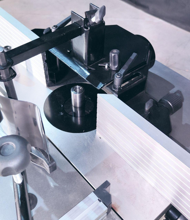 Фрезерний верстат по дереву MAST Holztechnik H-FV160K-3 400V-H-FV160K-3 400V