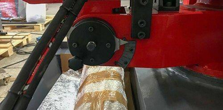 Напівавтоматична двоколонна стрічкова пила по металу Karmetal KDG 460x800 DM-KDG 460x800 DM