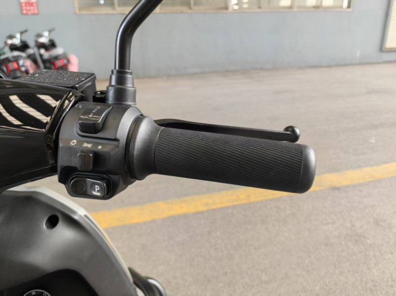 Скутер акумуляторний NAKU 2, 72В, 2500Вт, Швидкість - 60км/год-N-MAX 2500