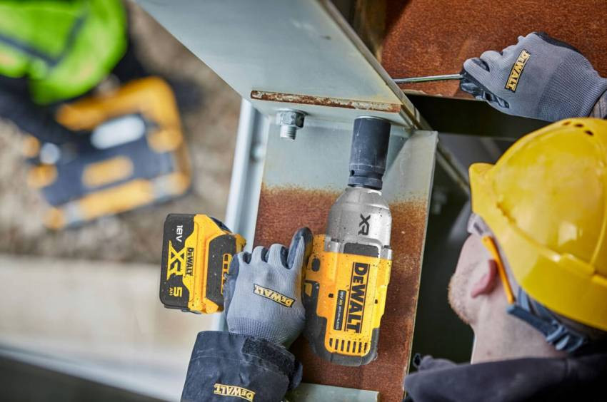Гайковерт ударний акумуляторний безщітковий DeWALT DCF900N-DCF900N