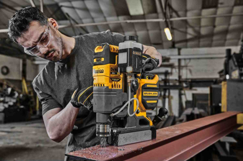 Верстат свердлильний акумуляторний безщітковий магнітний DeWALT DCD1623N-DCD1623N