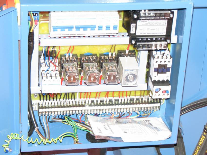 Стрічкопильний верстат CORMAK S-440R-S-440R/400V