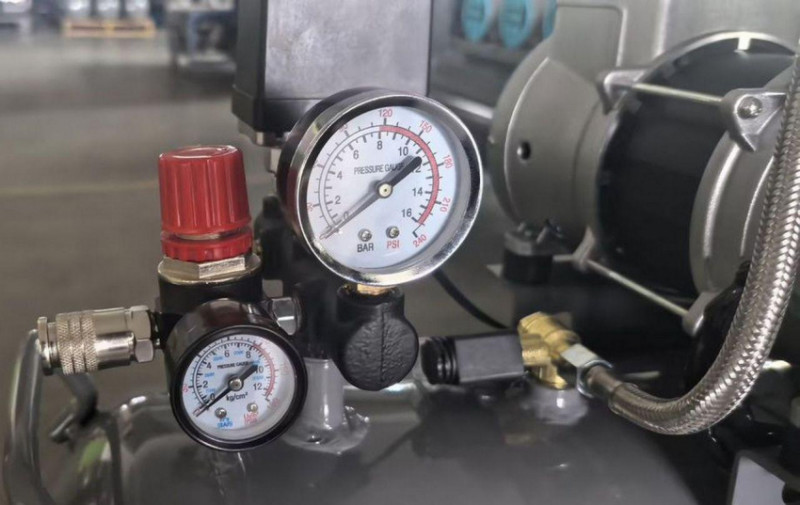 Безмасляний поршневий компресор Mast MOF1680/4x1500-160L-MOF1680/4x1500-160L