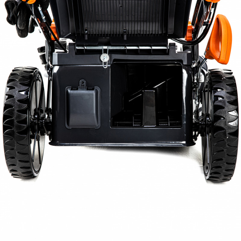 Газонокосарка бенз. LM42, 4к.с., ширина захвату 42см, висота скош. 25-75см, травозбірник 45л, несамохідна-LM42