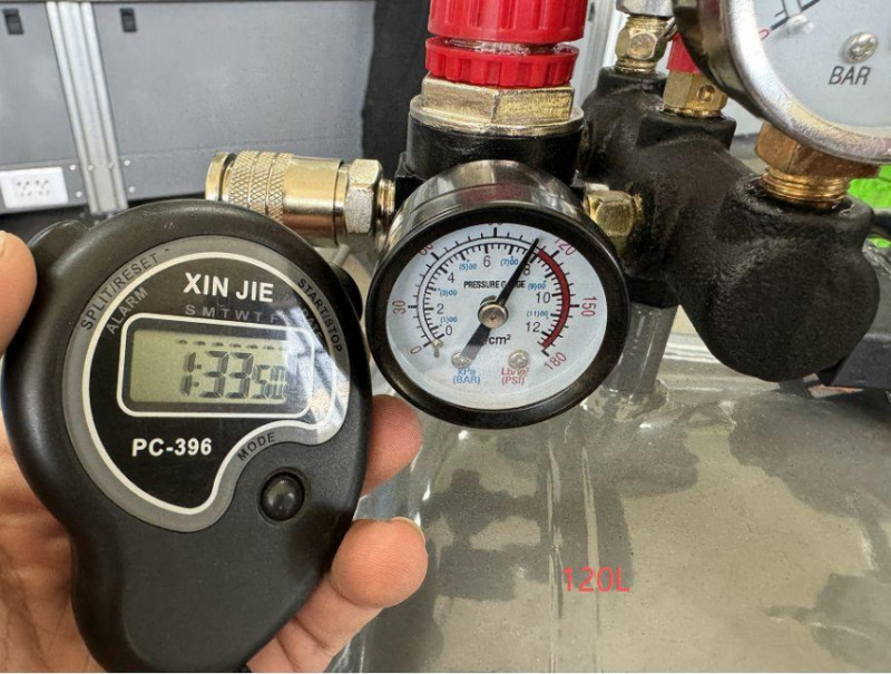 Безмасляний поршневий компресор Mast MOF1680/3x1500-120L-MOF1680/3x1500-120L