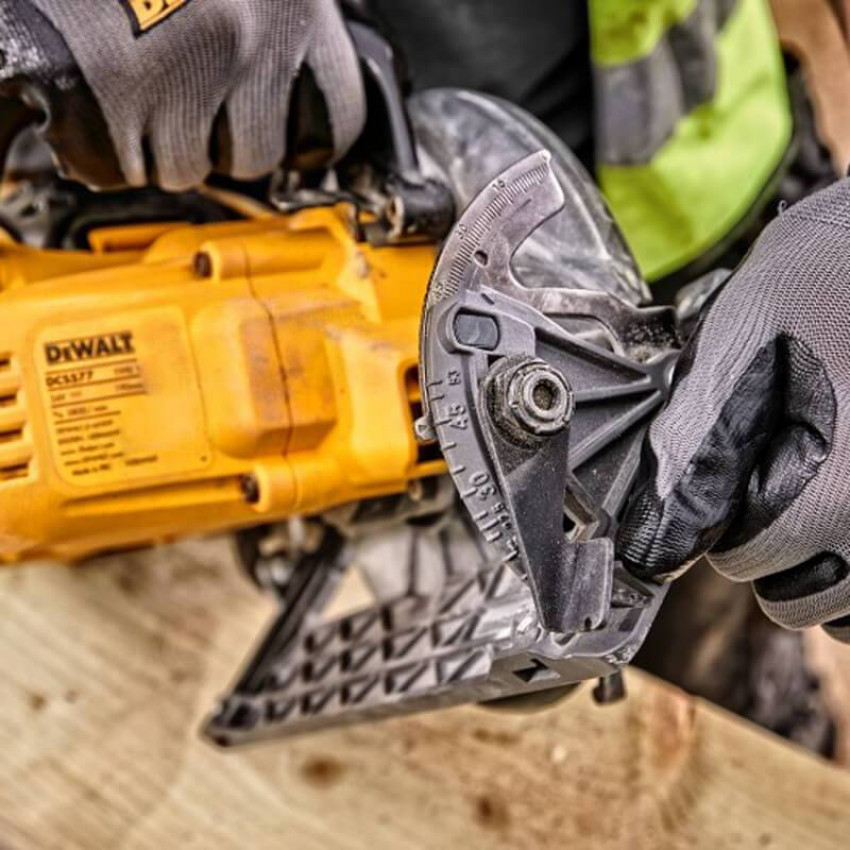 Пила дискова акумуляторна безщіткова DeWALT DCS577N-DCS577N