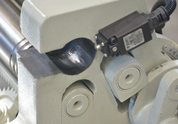 Роликовий листогиб Isitan IR 1550 x 75-IR 1550x75