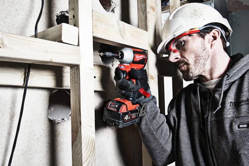 Імпульсний ударний шуруповерт акумуляторний 1/4" HEX MILWAUKEE, M18 CBLID-0, 180Нм-4933464476