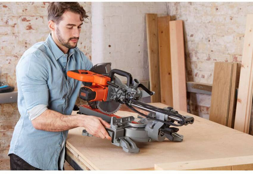 Пила торцювальна мережева 254 мм BLACK DECKER BES710-BES710