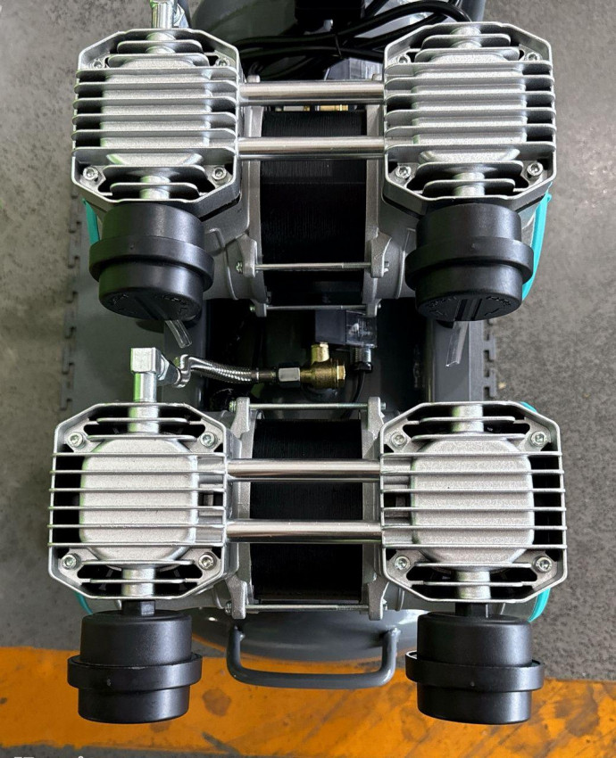 Безмасляний поршневий компресор Mast MOF1680/2x1500-50L-MOF1680/2x1500-50L