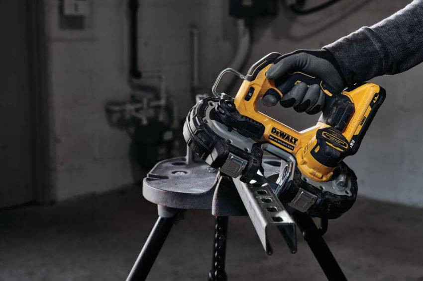 Пила стрічкова акумуляторна безщіткова DeWALT DCS377NT-DCS377NT