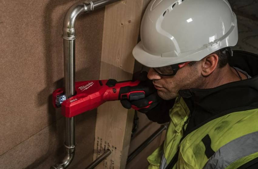 Аккумуляторний труборіз по нержавеющей стали MILWAUKEE M12PCSS-0-4933479241