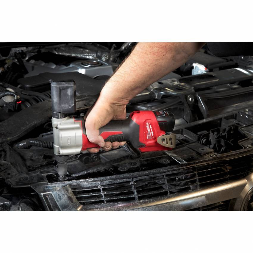 Заклепочник акумуляторний MILWAUKEE M12 BPRT-201X, Ø закл. 2,4-4,8мм, (заряд.пристрій, 1 акум.Х 2Ач, HD кейс)-4933464405