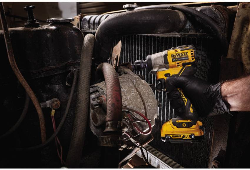 Гайковерт ударний акумуляторний безщітковий DeWALT DCF902N-DCF902N