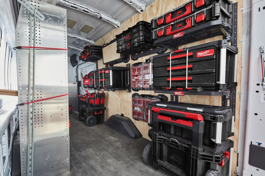 Вертикальний профіль для стелажної системи MILWAUKEE PACKOUT 4932478996-4932478996