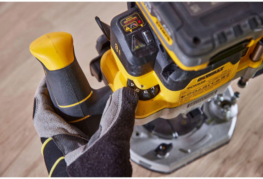 Фрезер акумуляторний безщітковий DeWALT DCW620NT-DCW620NT